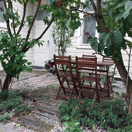 Remontoitu Asunto Vanhassa Talossa - Renovated Apartment At The Heart Of ตูร์กู ภายนอก รูปภาพ